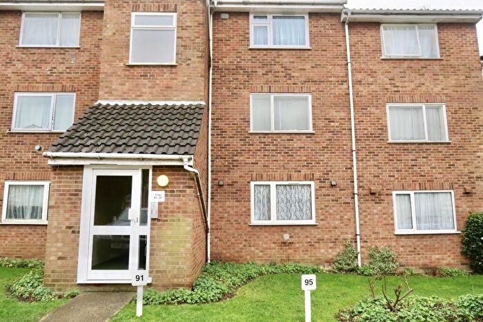 1 Bedroom Flat For Sale In Shurland Avenue, London, EN4