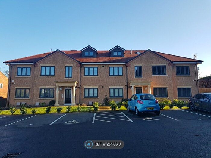 1 Bedroom Flat To Rent In Royal Navy Court, Luton, LU2