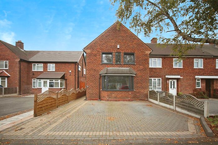 3 Bedroom End Of Terrace House For Sale In Highwood Avenue, Solihull, B92