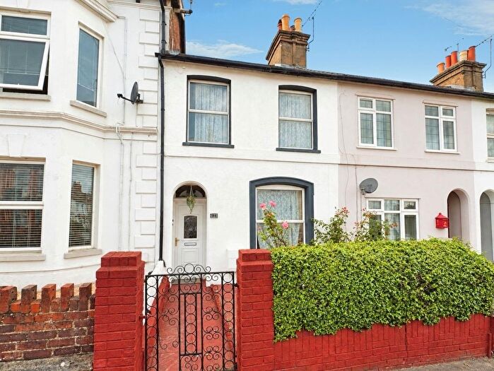 3 Bedroom Terraced House For Sale In Grosvenor Road, Aldershot, Hampshire, GU11