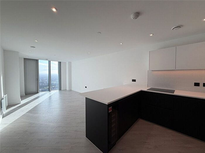 2 Bedroom Flat For Sale In Vista River Gardens, Trinity Island, Trinity Way, Manchester, M3