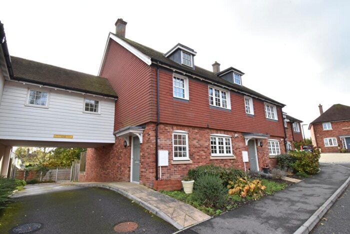 3 Bedroom End Of Terrace House For Sale In Tolhurst Way, Lenham, ME17
