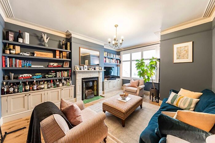 4 Bedroom Terraced House To Rent In Ashvale Road, Tooting, SW17