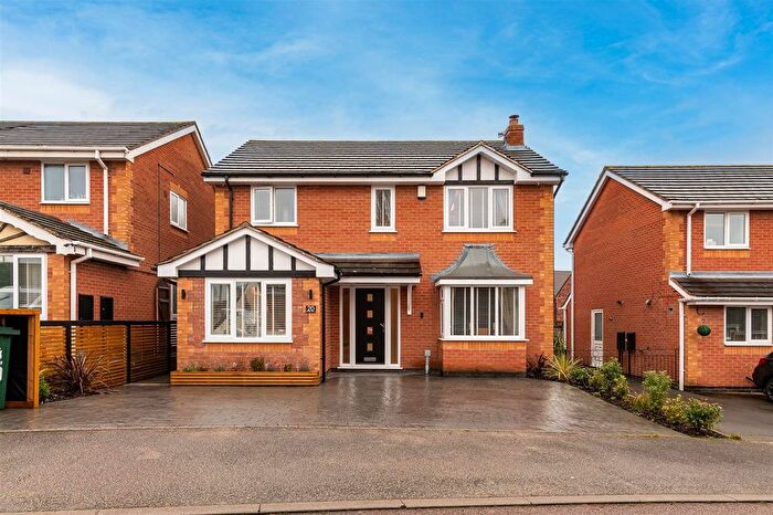 4 Bedroom Detached House For Sale In Kensington Gardens, Carlton, Nottingham, NG4