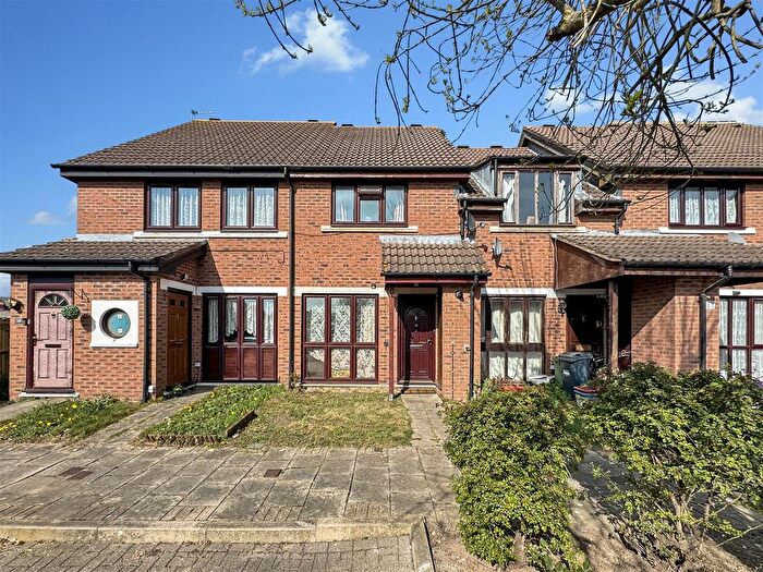 2 Bedroom Terraced House To Rent In Padbury Close, Feltham, TW14