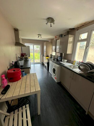 3 Bedroom Terraced House To Rent In Shakespeare Road, Gillingham, ME7