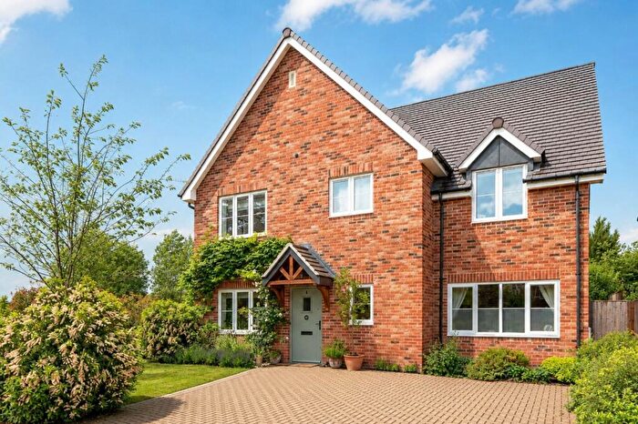 5 Bedroom Detached House For Sale In Field View Lane, OX5
