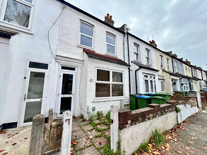 3 Bedroom Terraced House For Sale In Malton Street, Plumstead, SE18