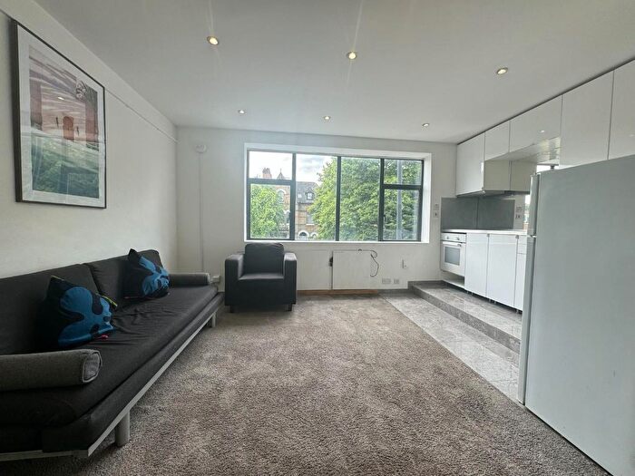 2 Bedroom Flat To Rent In Highgate, N6