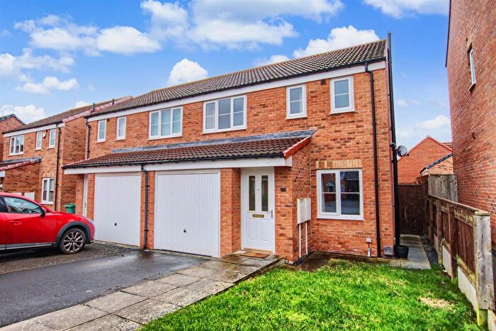 3 Bedroom Semi-Detached House For Sale In Greensforge Drive, Ingleby Barwick, TS17