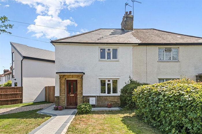 3 Bedroom Semi-Detached House For Sale In Eastcote Lane, Northolt, UB5