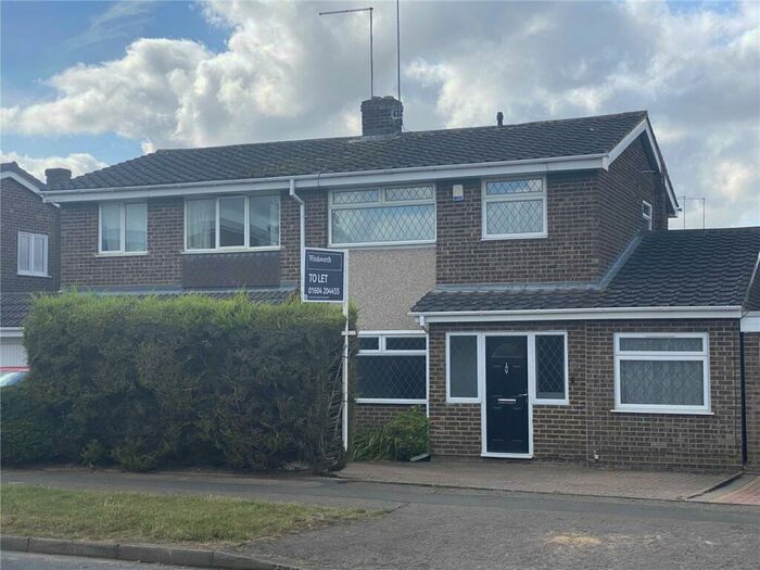 4 Bedroom House To Rent In Acre Lane, Northampton, NN2