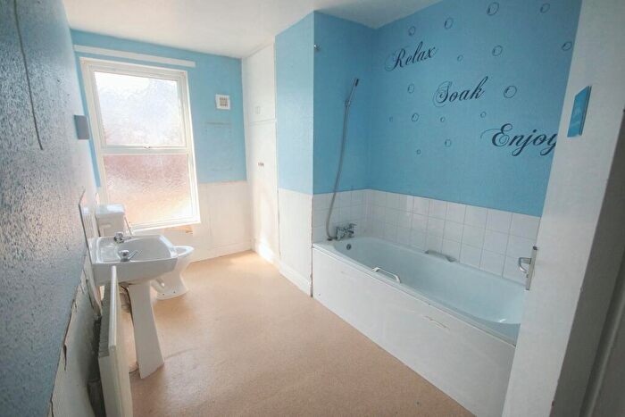 2 Bedroom Terraced House For Sale In Belmont Street, Lincoln, Lincolnshire, LN2