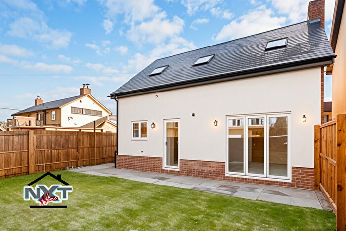 3 Bedroom Semi-Detached House To Rent In Main Road, CM3