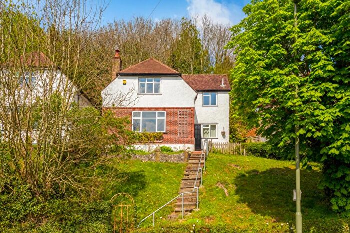 2 Bedroom Detached House To Rent In Stafford Road Caterham, CR3