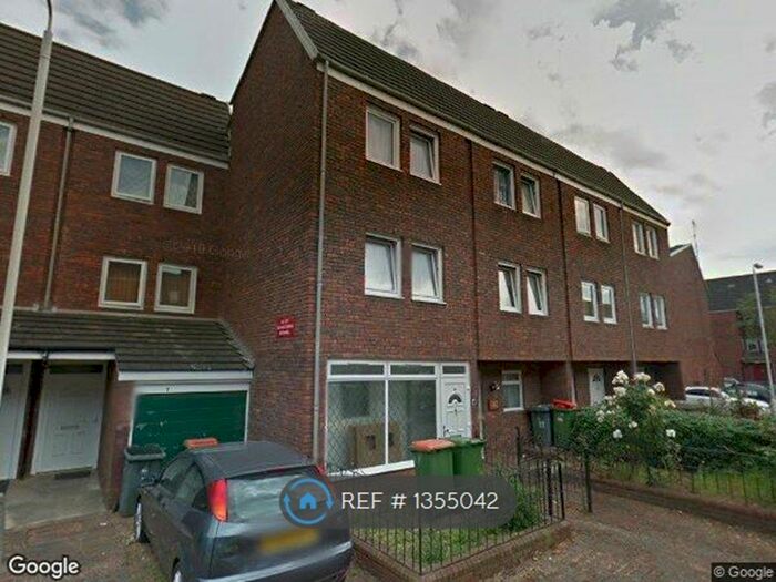 3 Bedroom Terraced House To Rent In Hyde Close, London, E13