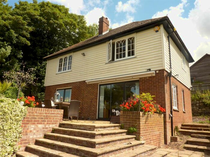 2 Bedroom Detached House To Rent In Linton Hill, Linton, Maidstone, Kent, ME17