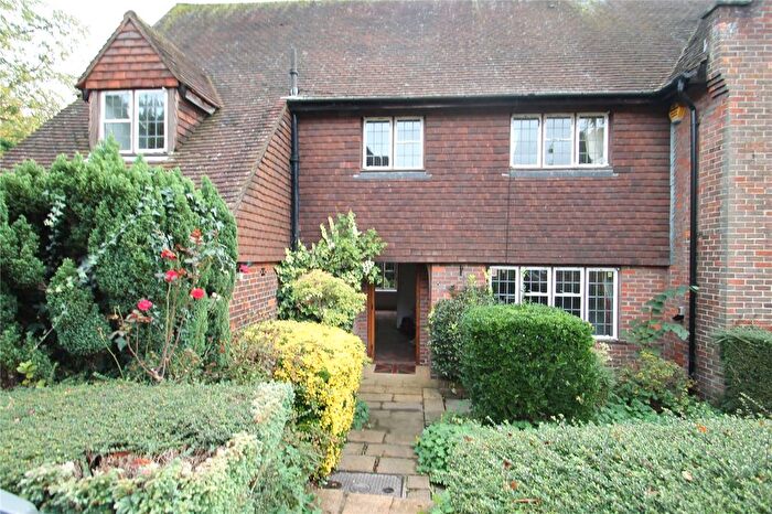 4 Bedroom Semi Detached House To Rent In Edmunds Walk, London, N2