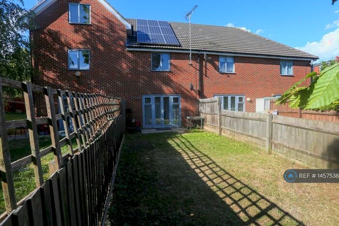 2 Bedroom Terraced House To Rent In Foxdene Close, London, E18