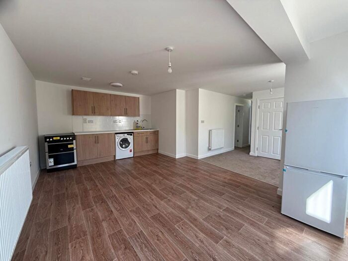 2 Bedroom Semi-Detached Bungalow To Rent In Finchampstead Road, Finchampstead, RG40