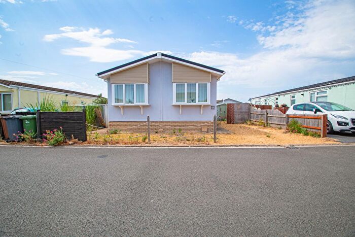 2 Bedroom Mobile/park Home For Sale In Beverley Court, Eye, Peterborough, PE6