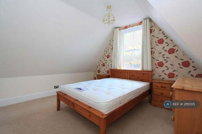 1 Bedroom Flat To Rent In Baillie Road, Guildford, GU1