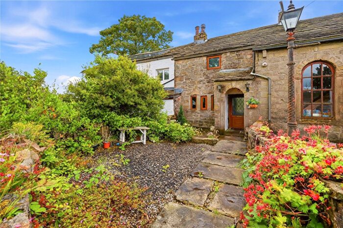 1 Bedroom Equestrian Property For Sale In Brown Hill Lane, Colne, Lancashire, BB8