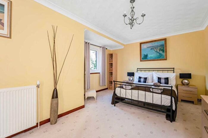 2 Bedroom Apartment To Rent In Wemyss Bay Road, Wemyss Bay, PA18