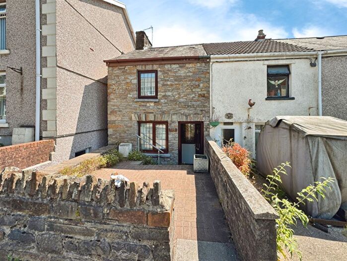 2 Bedroom End Of Terrace House For Sale In Swansea Road, Pontardawe, Swansea, SA8