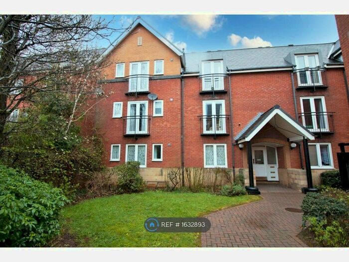 2 Bedroom Flat To Rent In Barquentine Place, Cardiff, CF10