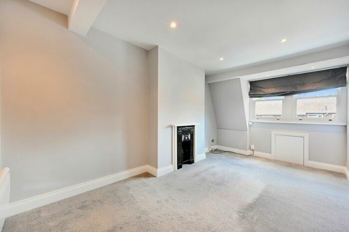 1 Bedroom Flat To Rent In Beverley Road, London, SW13