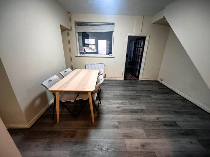 2 Bedroom Terraced House To Rent In Spring Terrace, Swansea, SA1