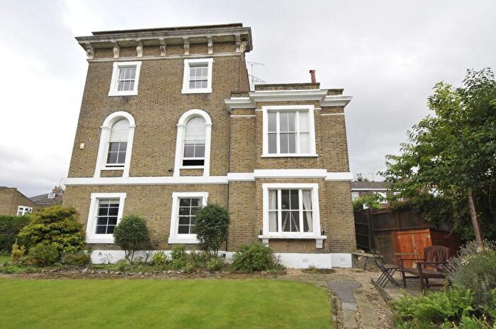 2 Bedroom Flat To Rent In Woodhill, Woolwich, SE18