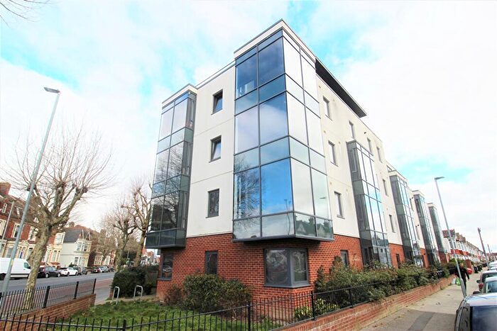 1 Bedroom Flat To Rent In Arabella Court, London Road, North End, Portsmouth, Hampshire, PO2