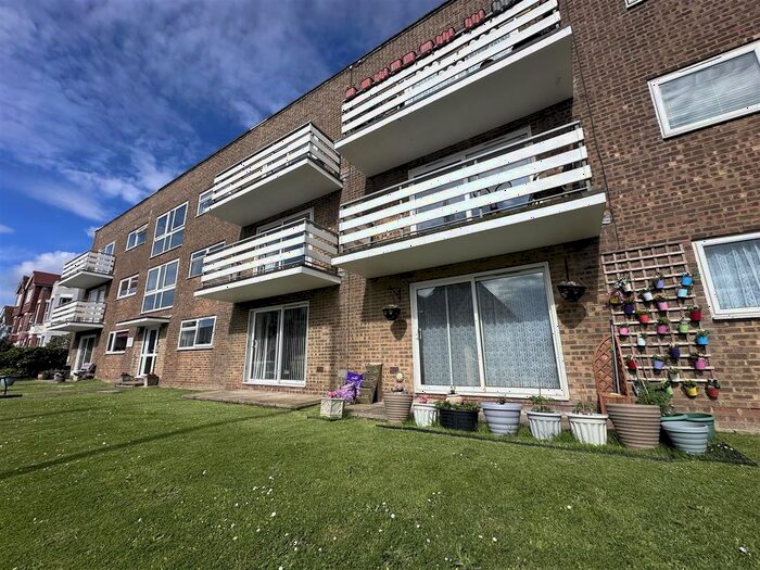 2 Bedroom Flat To Rent In Clifford Road, Bexhill-On-Sea, TN40