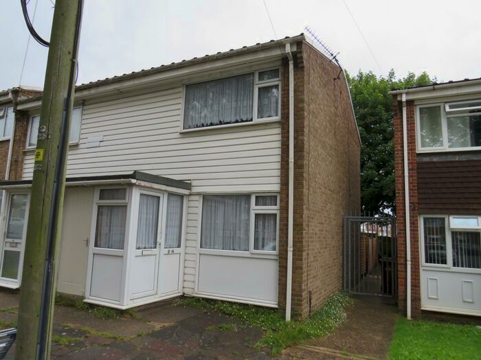 2 Bedroom House To Rent In Wollaston Close, Gillingham, ME8