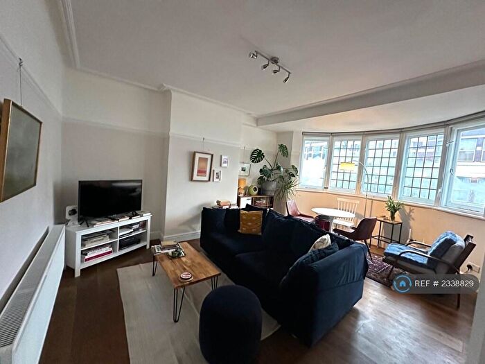 2 Bedroom Flat To Rent In Muswell Hill, London, N10
