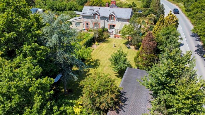 2 Bedroom Semi-Detached House For Sale In Chudleigh Knighton, Newton Abbot, TQ13