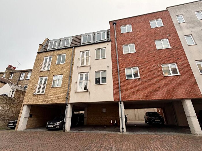 2 Bedroom Flat To Rent In Dane Road, Margate, CT9