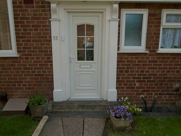 3 Bedroom House To Rent In West Drive, B5