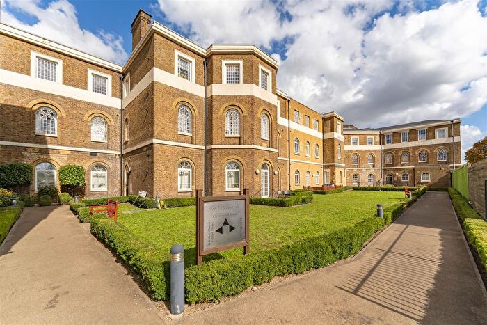 2 Bedroom Flat For Sale In Clerkenwell House, Hilda Road, Hanwell Borders, UB2