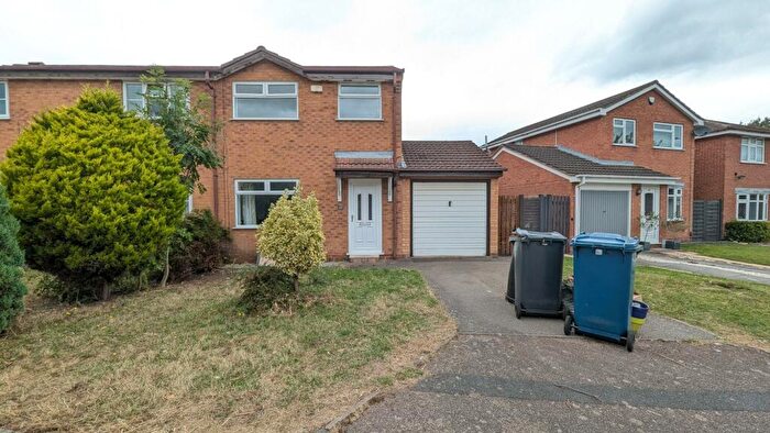 3 Bedroom Semi-Detached House To Rent In Melford Hall Drive, NG2