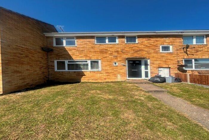 3 Bedroom Property To Rent In Holly Walk, Witham, CM8