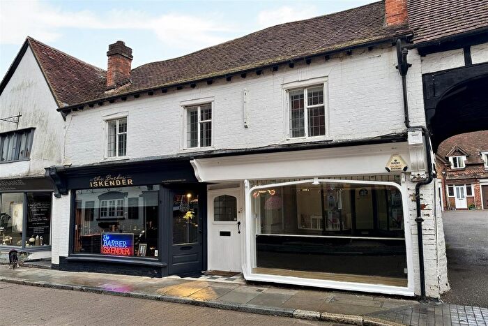 1 Bedroom Flat For Sale In Church Street, Godalming, GU7