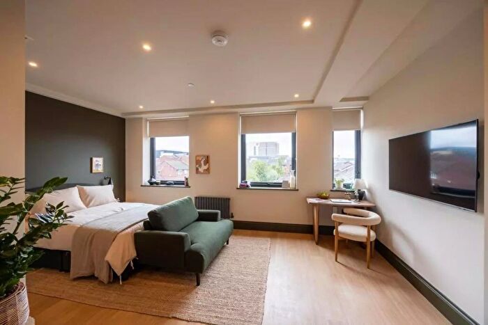 Studio To Rent In West Street, Sheffield, S1