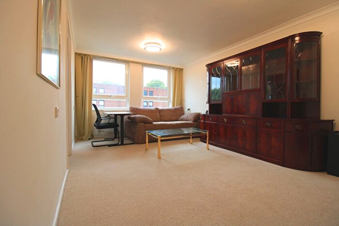 1 Bedroom Flat To Rent In More Close, London, W14