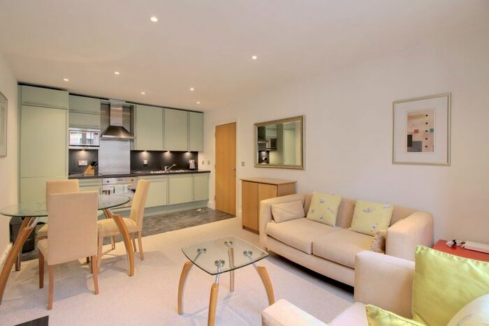 1 Bedroom Flat To Rent In Pepys Street, London, EC3N