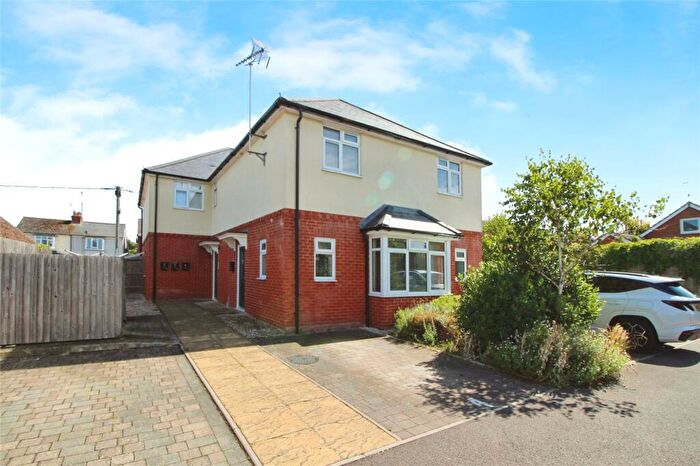 1 Bedroom Flat For Sale In Brinklow Close, Andover, Hampshire, SP10