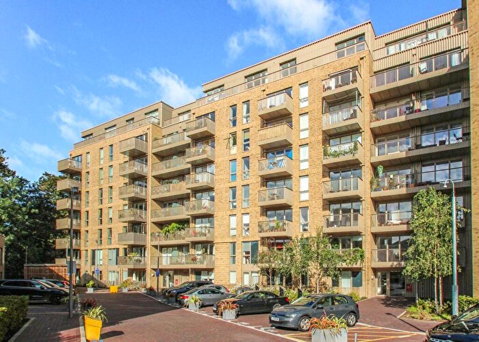 1 Bedroom Flat To Rent In Adenmore Road, London, SE6
