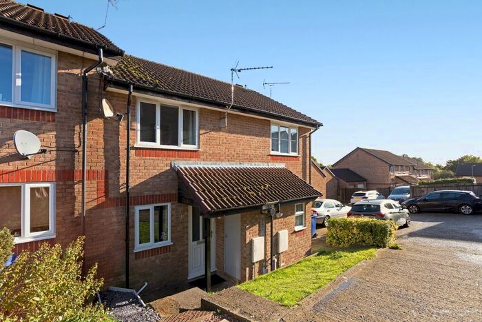 2 Bedroom Terraced House To Rent In Pascali Place, Banbury, OX16